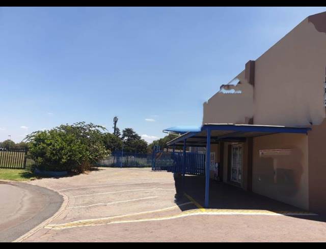 620M² BUSINESS CENTRE FOR SALE IN VANDERBIJLPARK CENTRAL